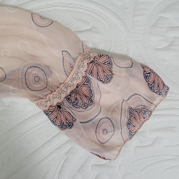 LOLA Made In Italy Silk Blend Sheer Blouse Blush Pink Medallion Print Small - Picture 4 of 13